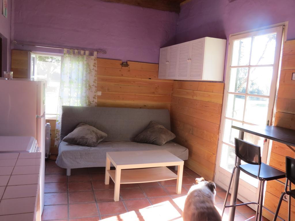 B&B Mas Les Lecques Beaucaire  Exterior photo